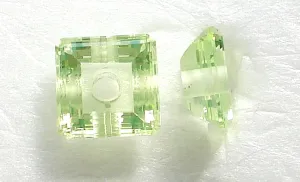 12MM (SS08) SYN LT PERIDOT COLOR SQUARE