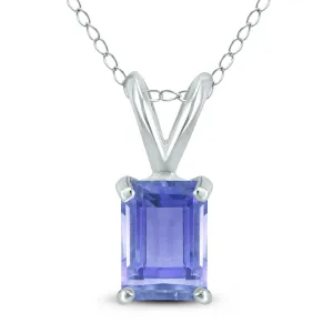 14K White Gold 5X3Mm Emerald Shaped Tanzanite Pendant