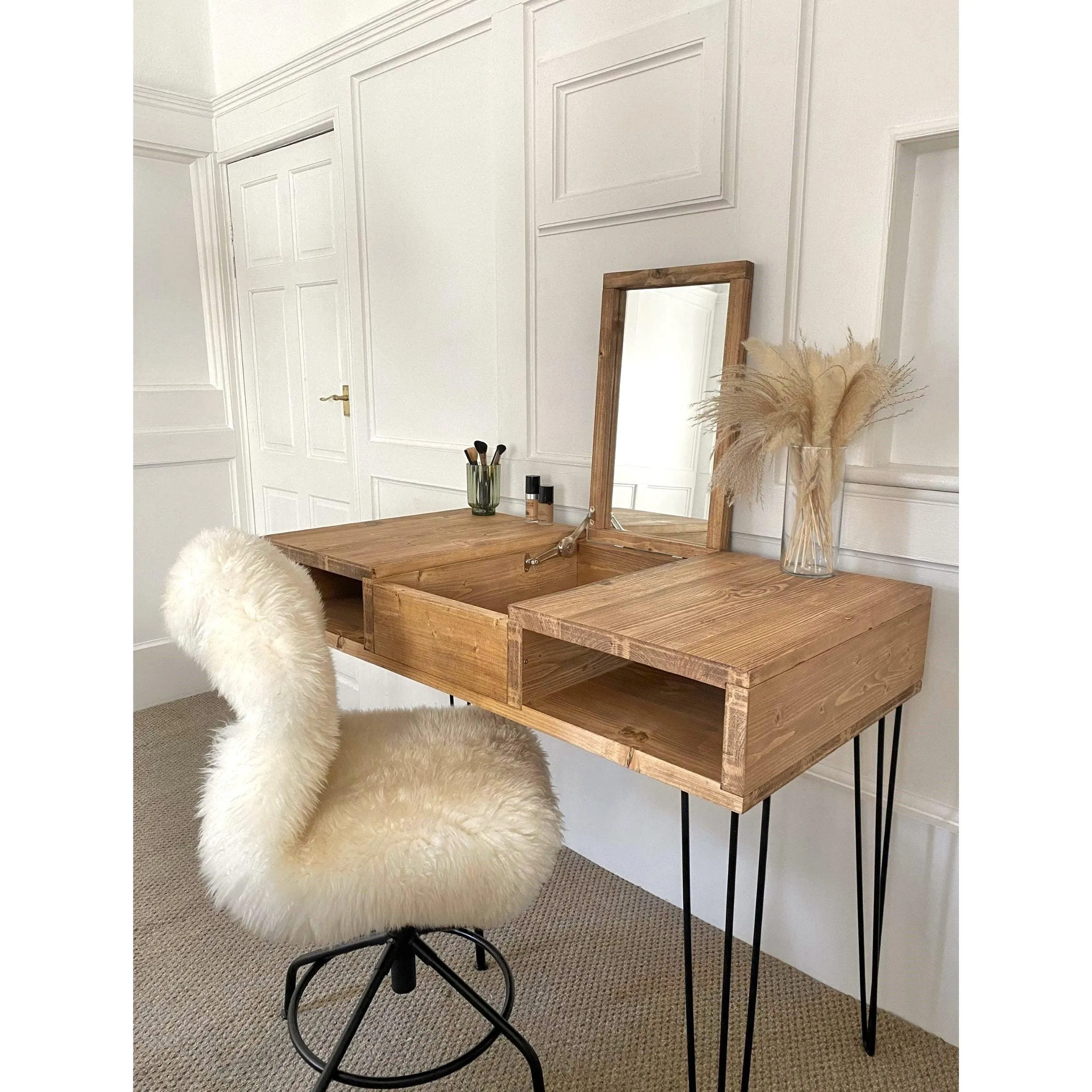 AELA: Reclaimed Wood Dressing Table with Mirror and Hairpin Legs