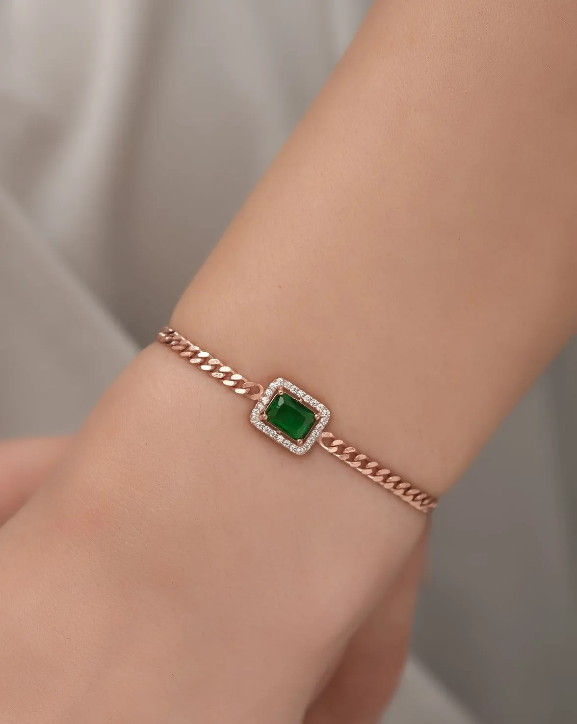 Gourmet Chain Green Stone Bracelet