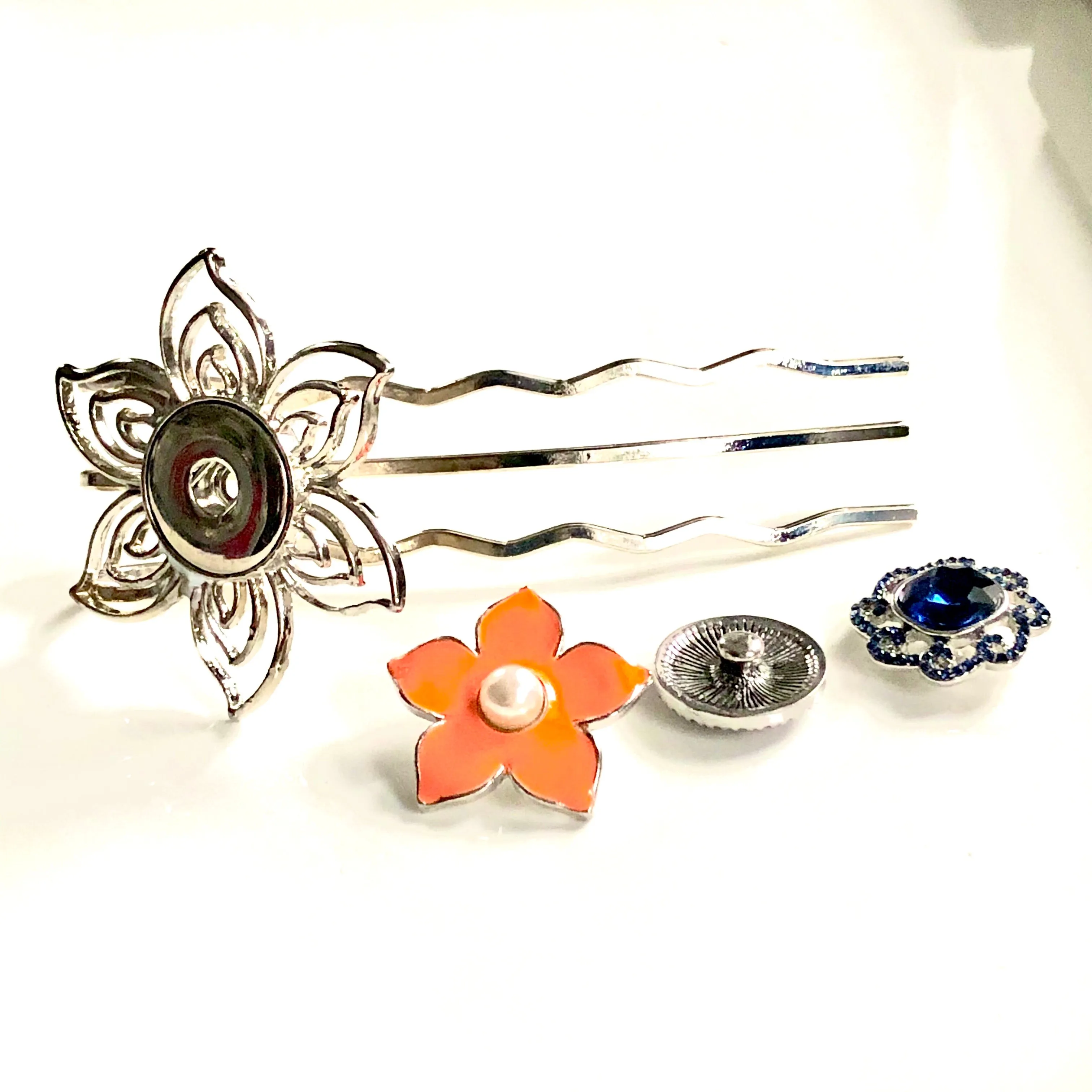 Hairfork Flower- Hairaccessories - Haarpin incl. 3 gratis buttons naar keuze