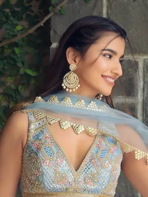 Kinjal In Kundan Chandbali Earrings With Pearls
