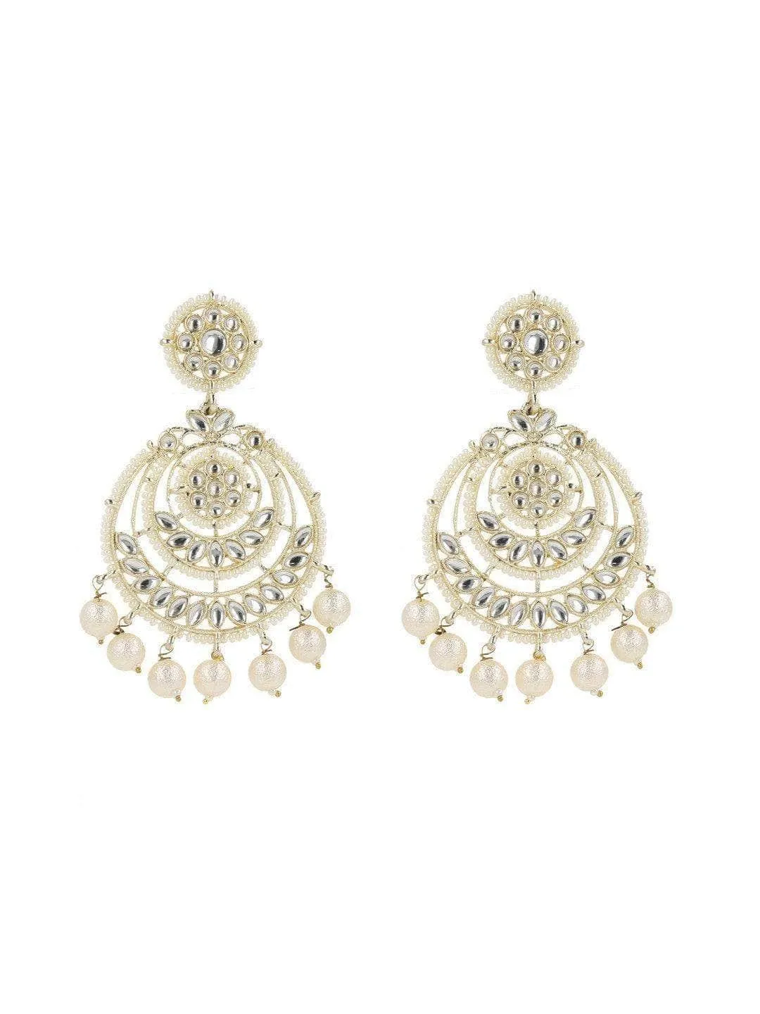 Kinjal In Kundan Chandbali Earrings With Pearls