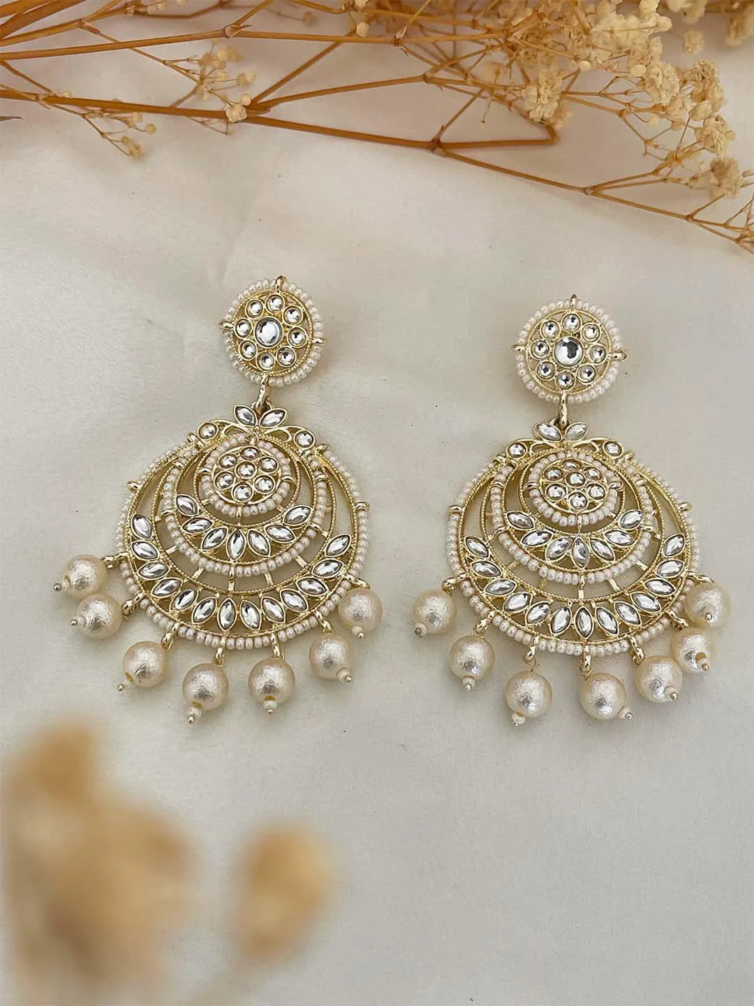 Kinjal In Kundan Chandbali Earrings With Pearls