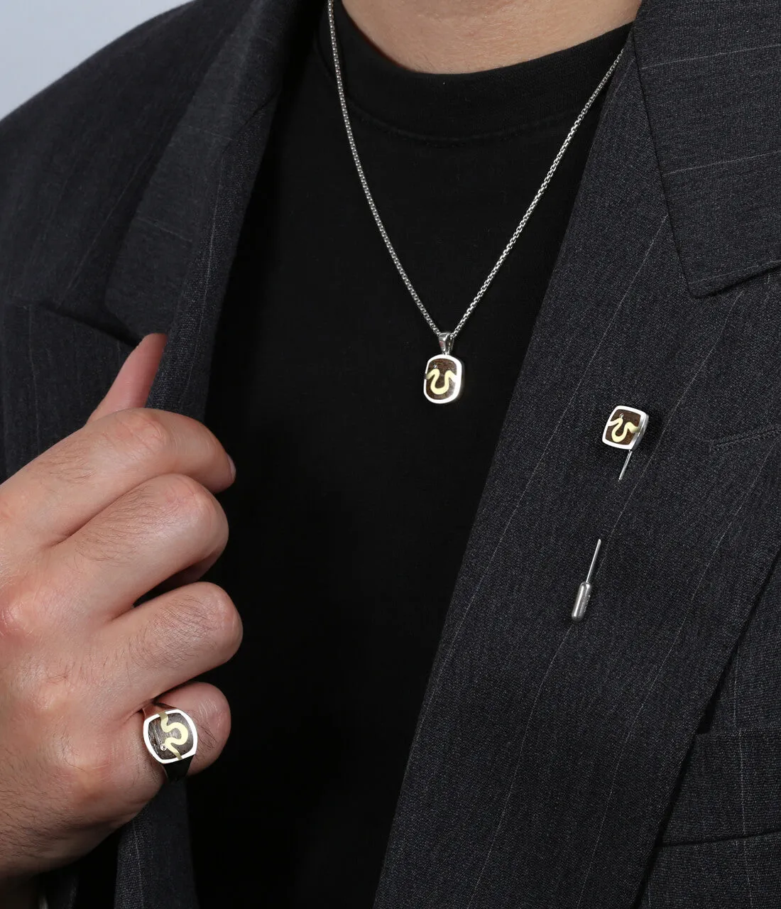 London Oak River Signet Ring