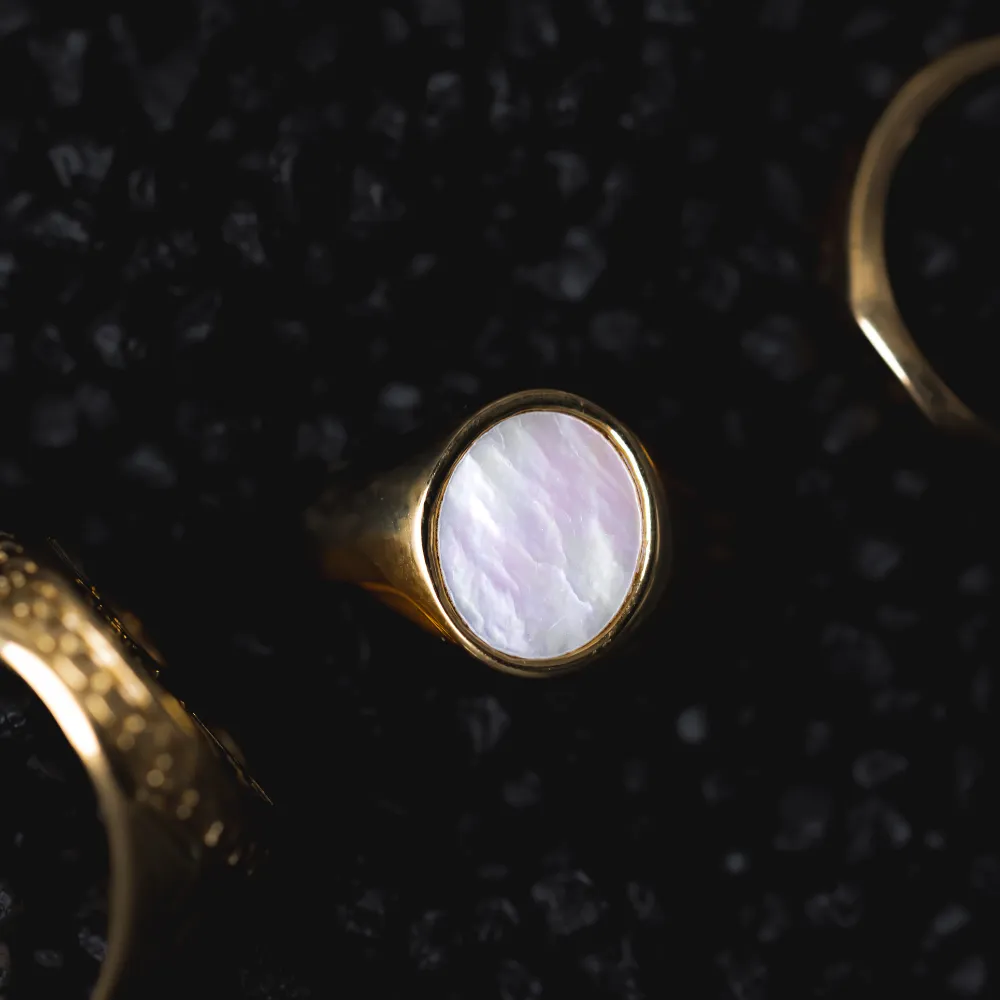 Pearl Signet Ring - Silver