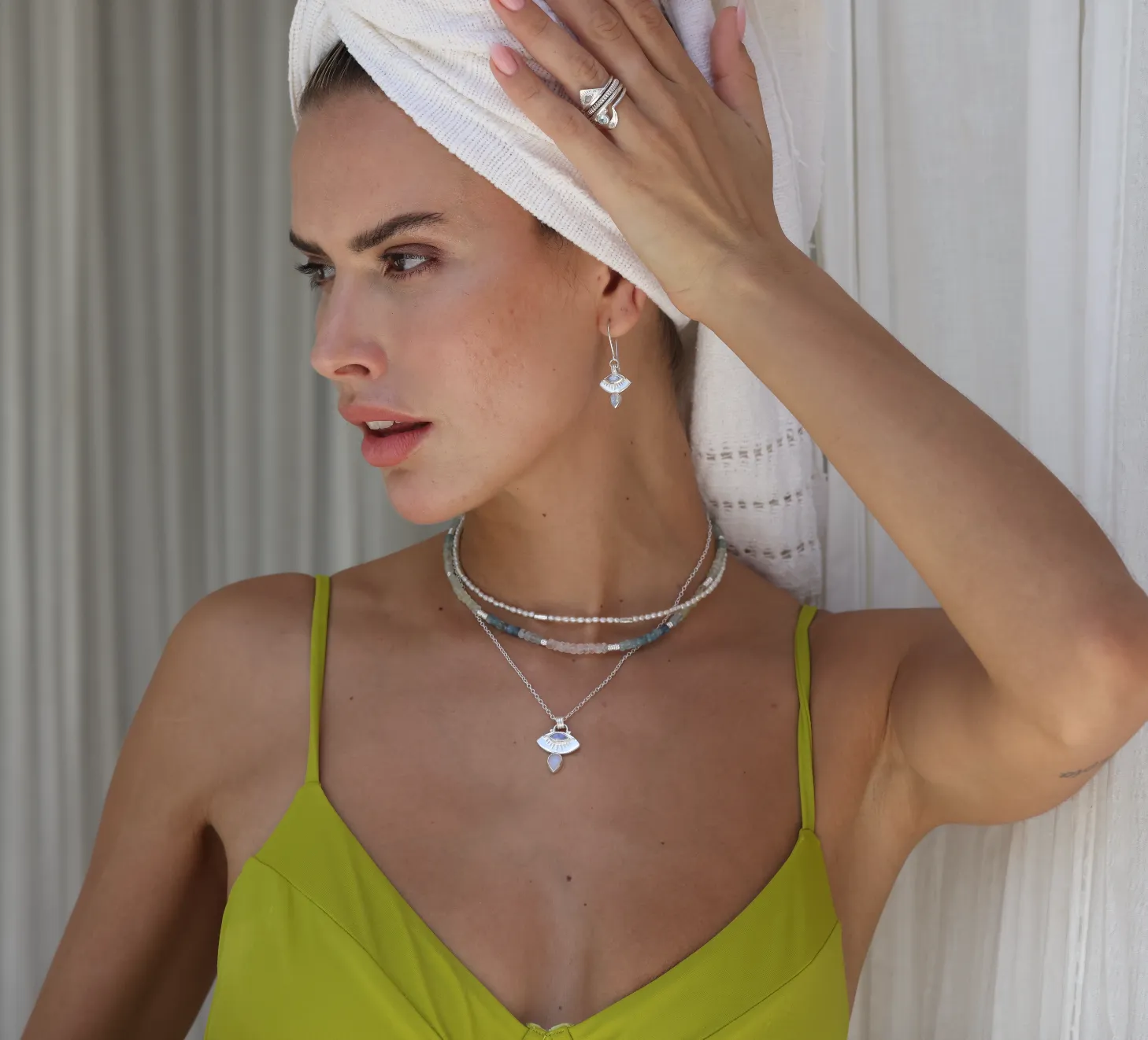 Ray Moonstone Silver Necklace