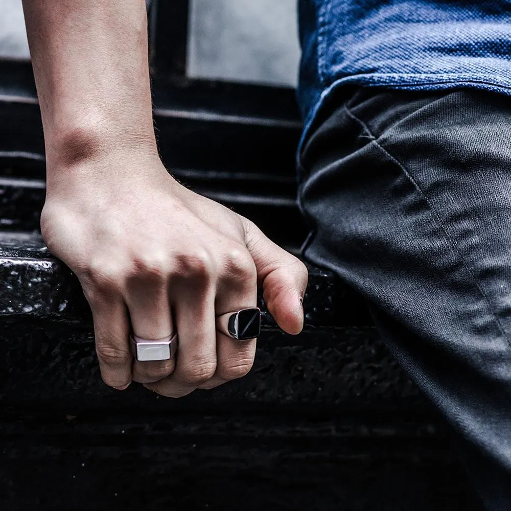 RECTANGULAR SIGNET RING