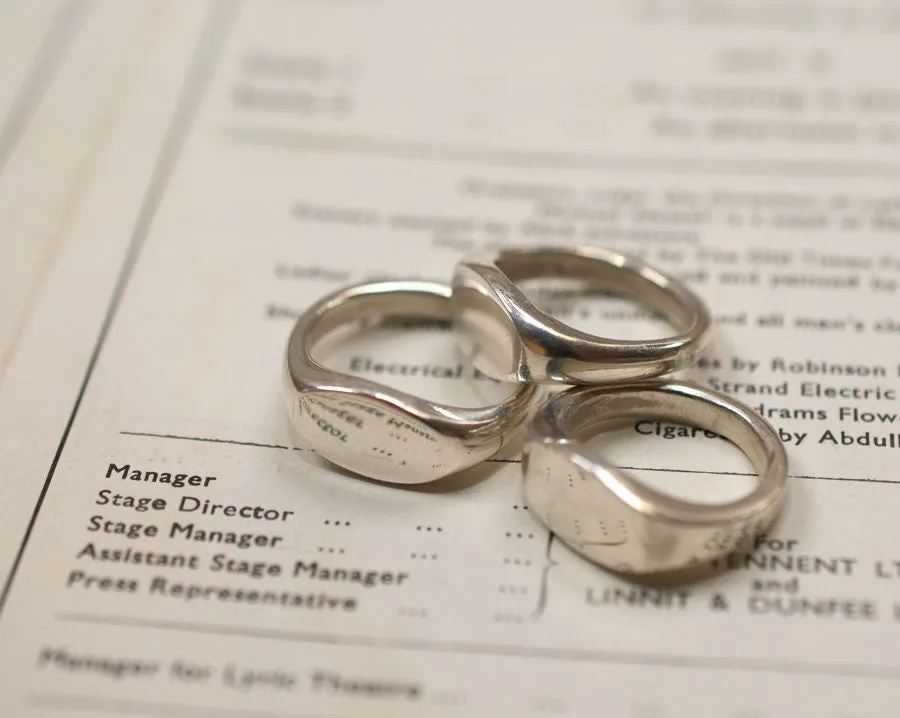 Signet ring