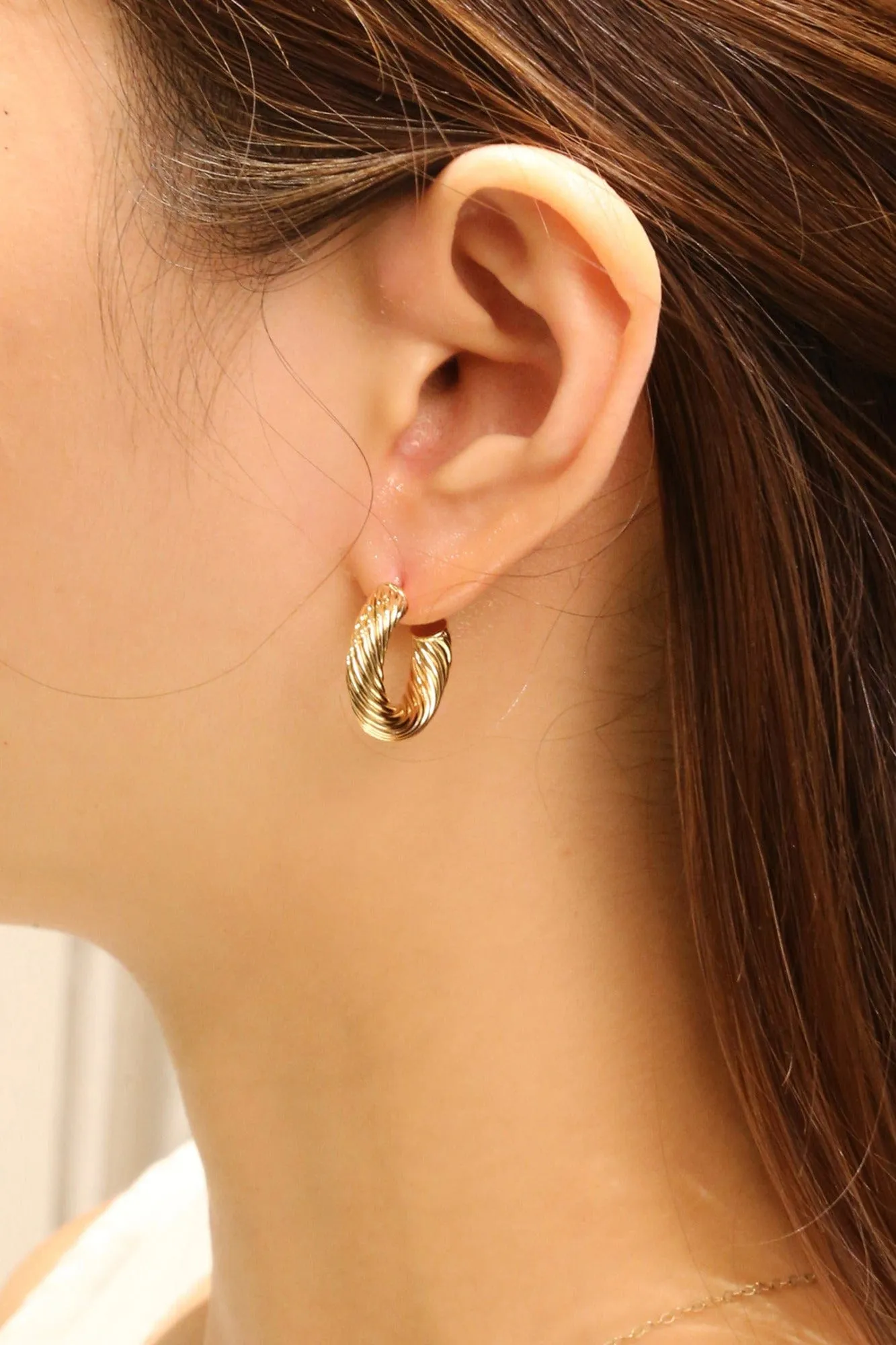 SJE310015 14K Metal Post Textured Hoop Earrings