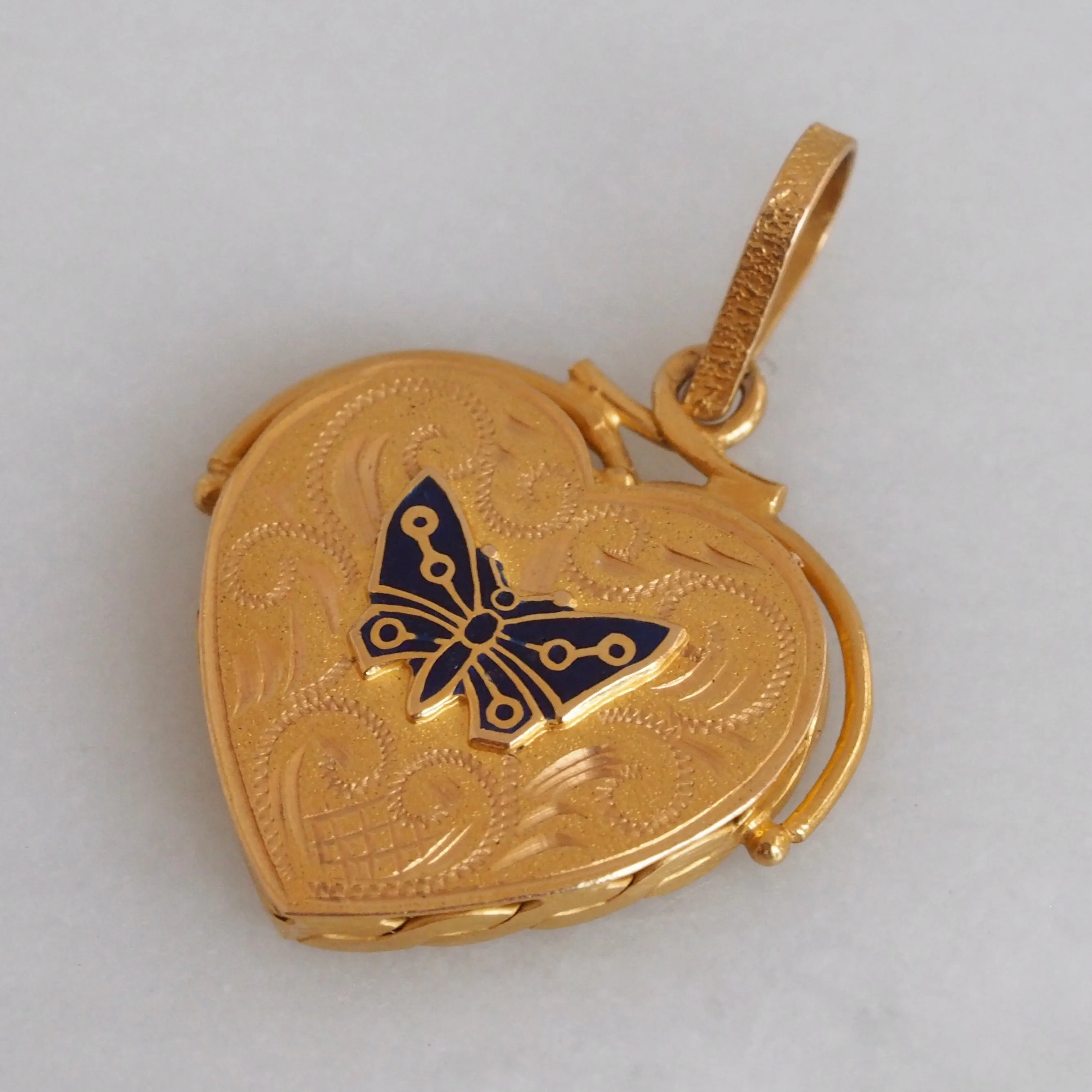 Vintage Portuguese 19k Gold and Enamel Butterfly Pendant