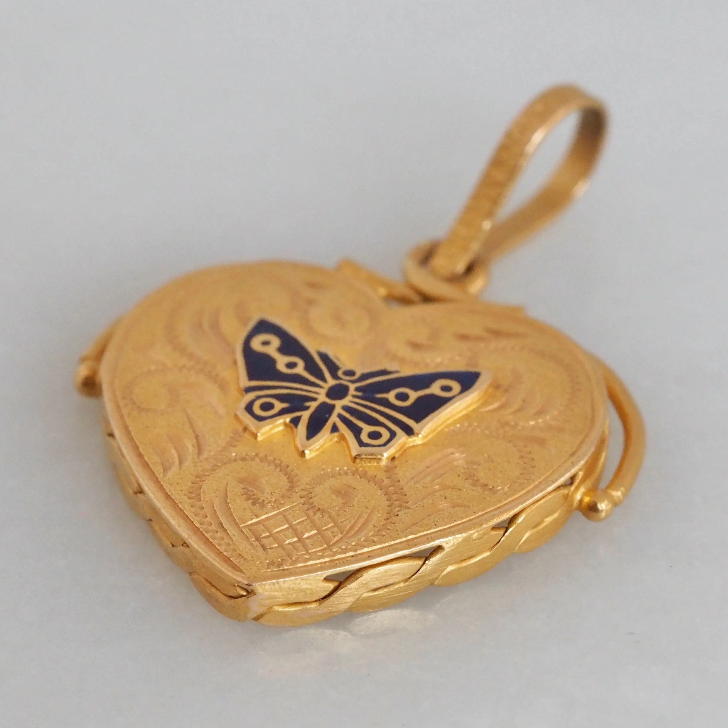 Vintage Portuguese 19k Gold and Enamel Butterfly Pendant