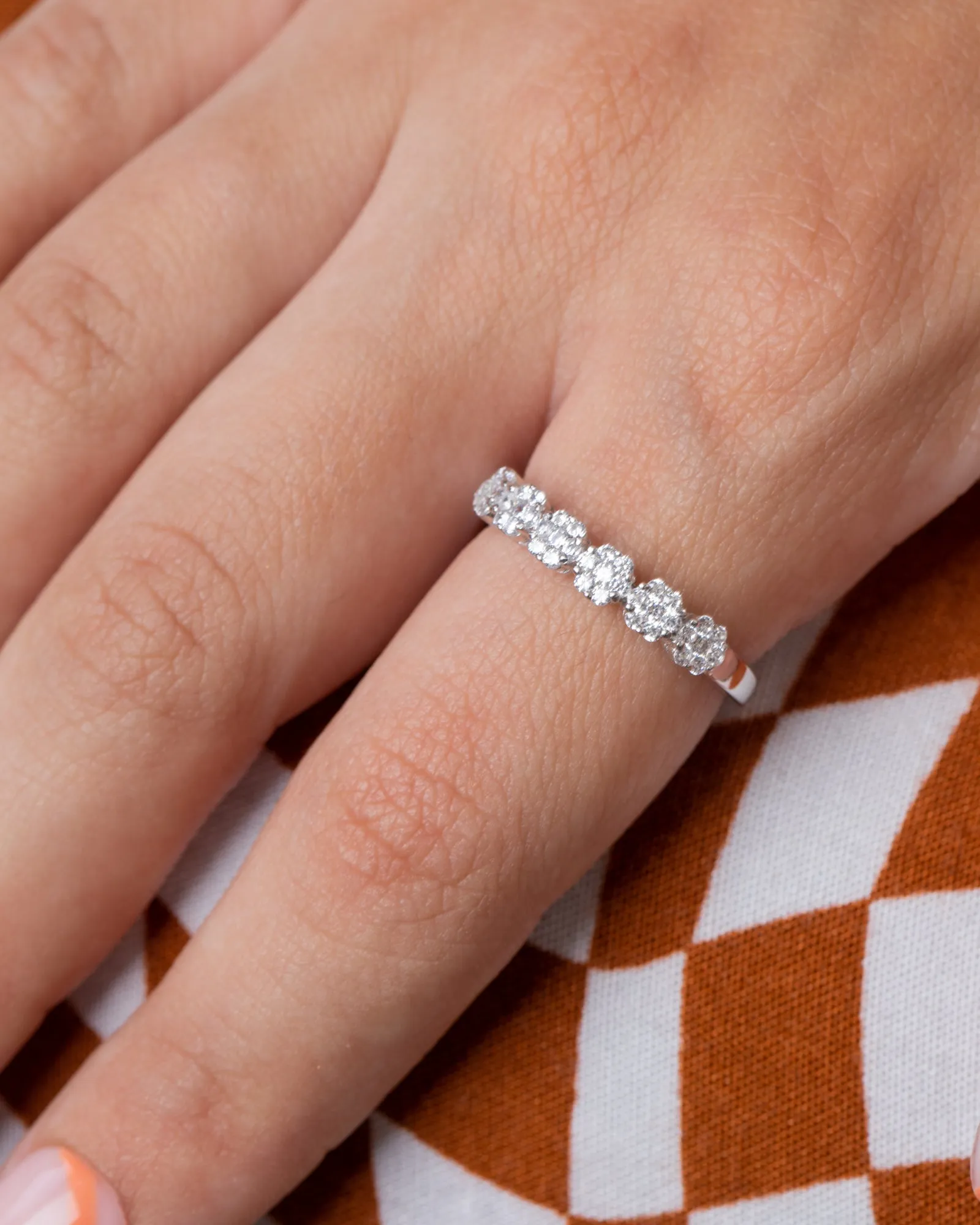 Zircon (0120) R